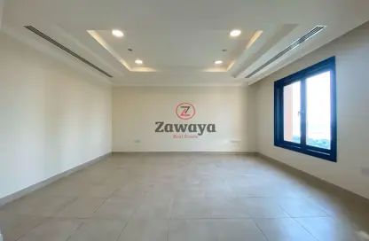 Apartment - 2 Bedrooms - 3 Bathrooms for rent in West Porto Drive - Porto Arabia - The Pearl Island - Doha