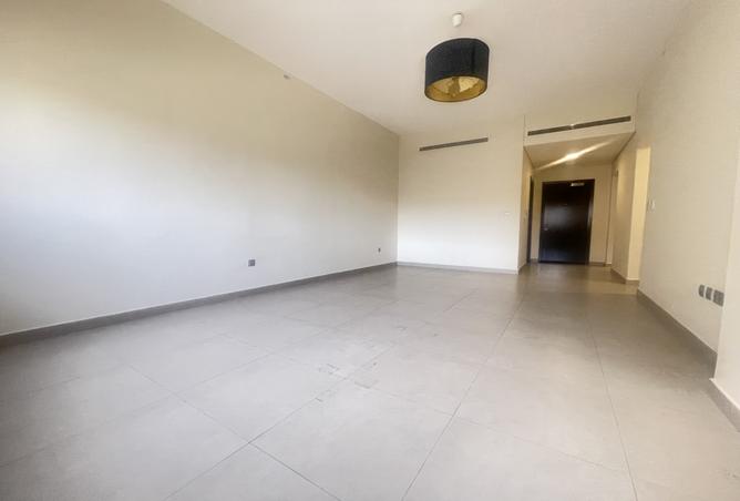 941877 - Property Main Image