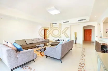 Apartment - 3 Bedrooms - 3 Bathrooms for rent in East Porto Drive - Porto Arabia - The Pearl Island - Doha