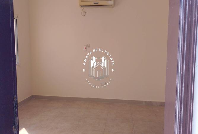 978893 - Property Image 3