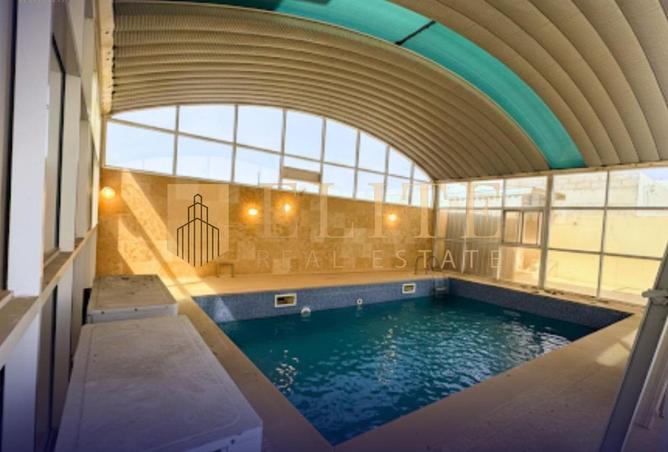 943912 - Property Image 3
