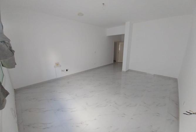 1000459 - Property Main Image