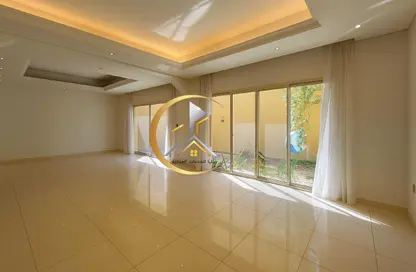 Compound - 5 Bedrooms - 7 Bathrooms for rent in Al Messila - Al Messila - Doha