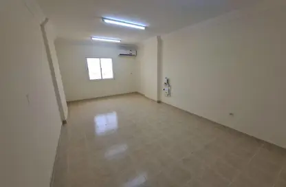 Apartment - 3 Bedrooms - 3 Bathrooms for rent in Najma street - Old Airport Road - Doha