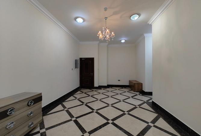 987700 - Property Image 2