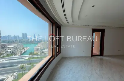 Apartment - 2 Bedrooms - 2 Bathrooms for rent in West Porto Drive - Porto Arabia - The Pearl Island - Doha