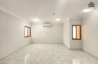 شقة - 2 غرف نوم - 2 حمامات للايجار في منتزه 7 - المنتزه - الدوحة