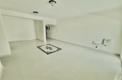 Apartment - 3 Bedrooms - 3 Bathrooms for rent in Al Mansoura - Al Mansoura - Doha