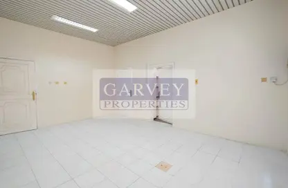 شقة - 1 حمام للايجار في شارع العزيزة - العزيزية - الدوحة