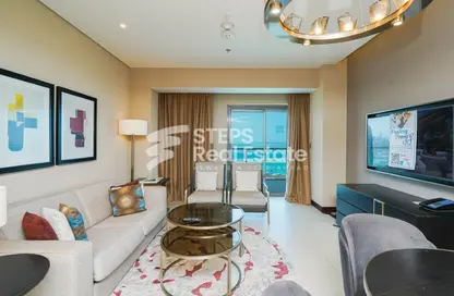 Apartment - 2 Bedrooms - 3 Bathrooms for rent in Carnaval - Qanat Quartier - The Pearl Island - Doha