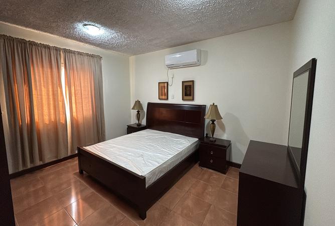 996758 - Property Image 2