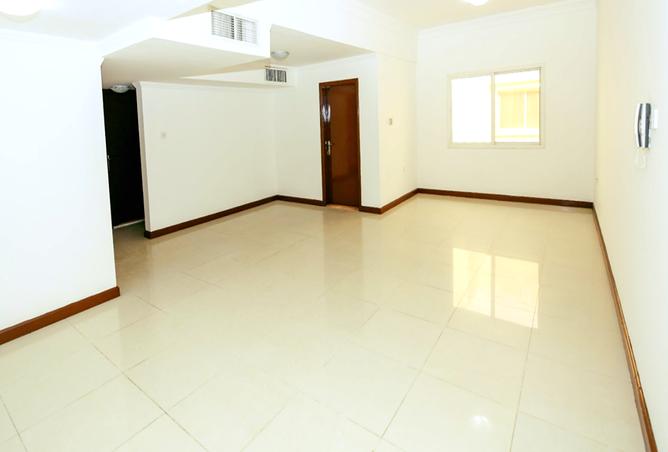 939412 - Property Image 3