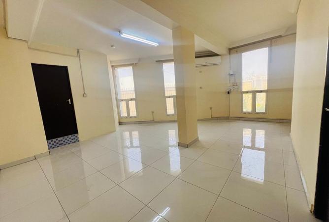 988977 - Property Image 3