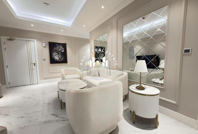 955908 - Property Image 2