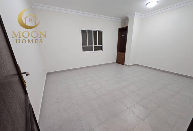 996447 - Property Image 3