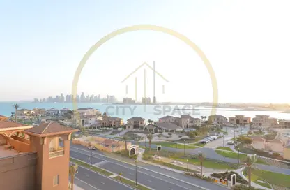 Apartment - 2 Bedrooms - 3 Bathrooms for rent in Tower 4 - Porto Arabia - The Pearl Island - Doha