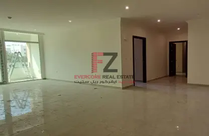 Apartment - 3 Bedrooms - 4 Bathrooms for rent in Al Nasr Street - Al Nasr - Doha