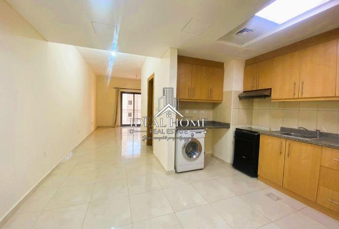 925543 - Property Image 3