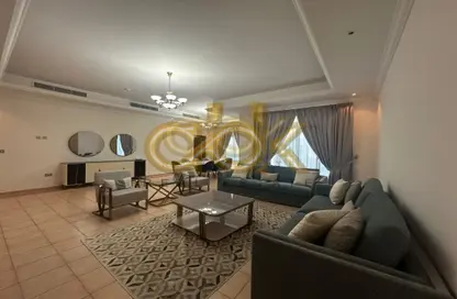 Villa - 4 Bedrooms - 5 Bathrooms for rent in Abu Sidra - Al Rayyan - Doha