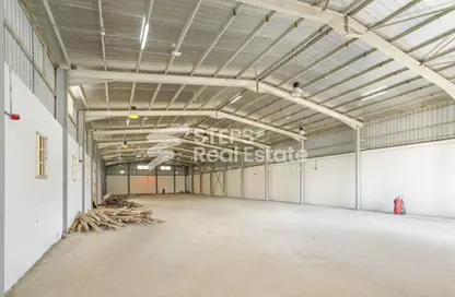 Warehouse - Studio - 1 Bathroom for rent in Industrial Area 4 - Industrial Area - Industrial Area - Doha