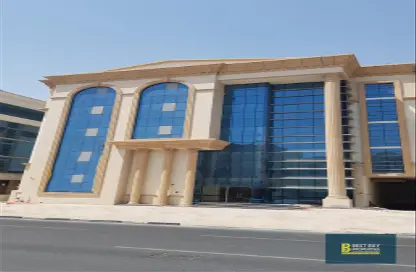 صورة لـ مبنى خارجي مساحات مكتبية - استوديو - 1 حمام للايجار في المنتزه - الدوحة ، صورة رقم 1