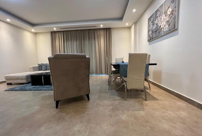 990133 - Property Image 2