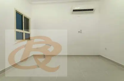 Apartment - 2 Bedrooms - 2 Bathrooms for rent in Abu Talha Street - Fereej Bin Omran - Doha