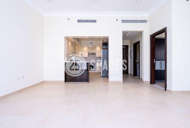 922687 - Property Image 2