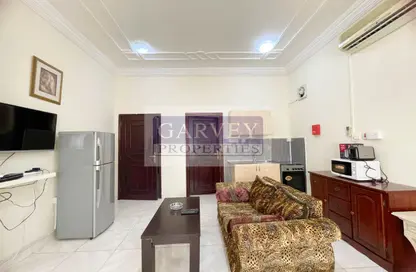 Apartment - Studio - 1 Bathroom for rent in Salwa Road - Al Aziziyah - Doha