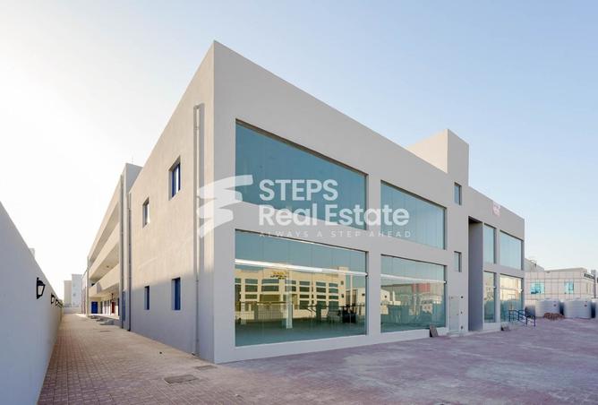 933211 - Property Image 3
