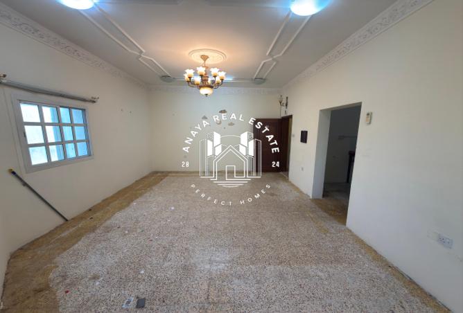 998211 - Property Image 2