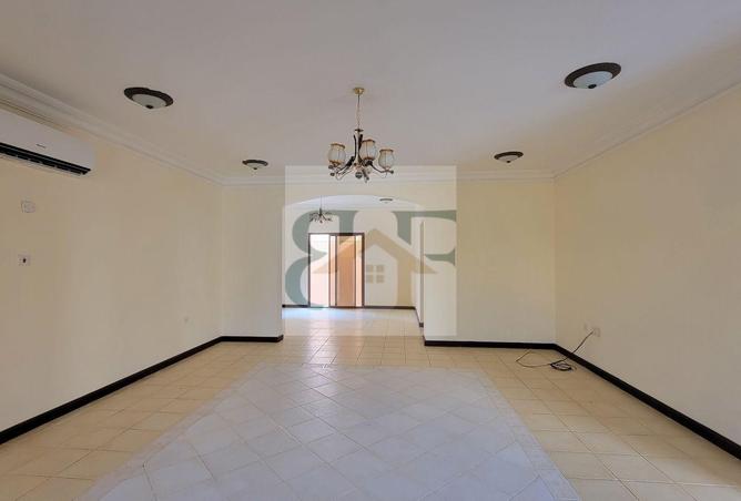 981876 - Property Main Image