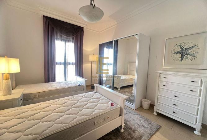 984209 - Property Image 2