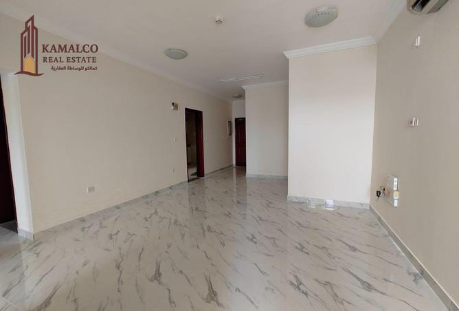 963854 - Property Image 2