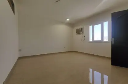 شقة - غرفة نوم - 1 حمام للايجار في فلل عين خالد - عين خالد - الدوحة