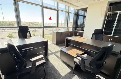 مساحات مكتبية - استوديو - 2 حمامات للايجار في الدحيل - الدوحة