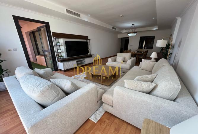 889852 - Property Image 2