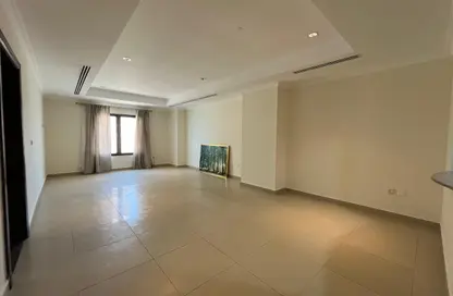 Apartment - 1 Bedroom - 2 Bathrooms for rent in Porto Arabia - The Pearl Island - Doha