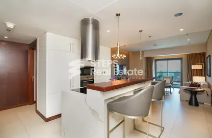 Apartment - 1 Bedroom - 2 Bathrooms for rent in Hilton Doha The Pearl Residences - Abraj Quartiers - The Pearl Island - Doha
