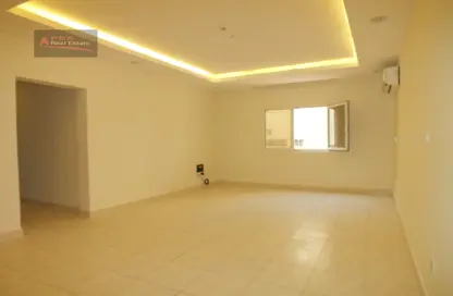 Empty Room image for: Apartment - 3 Bedrooms - 3 Bathrooms for rent in Fereej Kulaib - Doha, Image 1