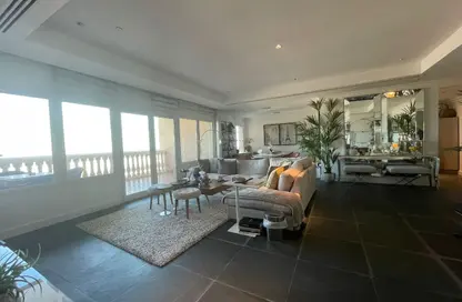 Apartment - 2 Bedrooms - 3 Bathrooms for sale in West Porto Drive - Porto Arabia - The Pearl Island - Doha