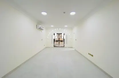 Apartment - 2 Bedrooms - 2 Bathrooms for rent in Fereej Bin Mahmoud - Doha Apartment - 2 Bedrooms - 2 Bathrooms for rent in Fereej Bin Mahmoud - Doha