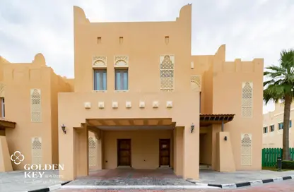 Villa - 4 Bedrooms - 6 Bathrooms for rent in South Gate - West Bay Lagoon - Doha