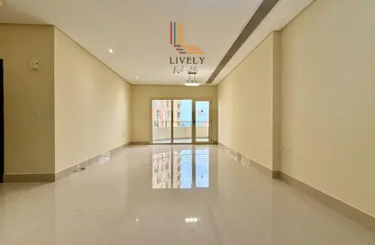 Apartment - 2 Bedrooms - 2 Bathrooms for rent in Marina  25 - Marina District - Lusail