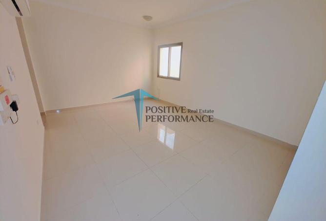 978433 - Property Image 3