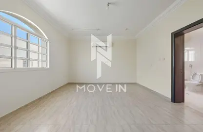 Villa - 5 Bedrooms - 4 Bathrooms for rent in Ain Khaled Villas - Ain Khaled - Doha