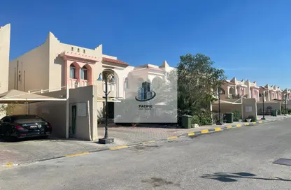 صورة لـ مبنى خارجي فيلا - 5 غرف نوم - 5 حمامات للايجار في شارع الهناء - الغرافة - الدوحة ، صورة رقم 1