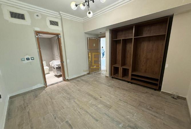 960814 - Property Image 2