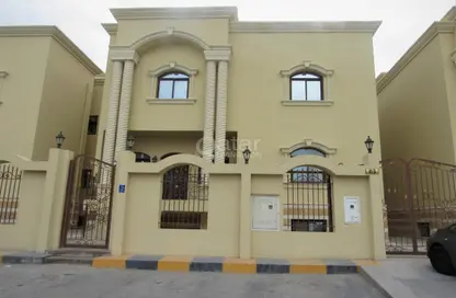 Apartment - 2 Bedrooms - 2 Bathrooms for rent in Souk Al gharaffa - Al Gharrafa - Doha