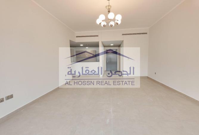 982512 - Property Image 2